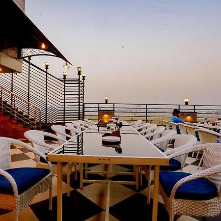 Hotel Cheelgadi Jaipur Ngoại thất bức ảnh