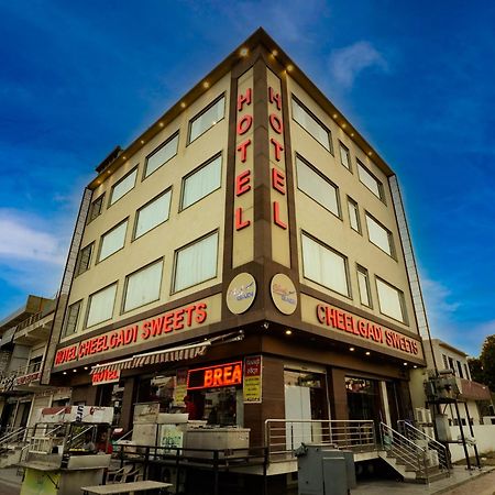 Hotel Cheelgadi Jaipur Ngoại thất bức ảnh