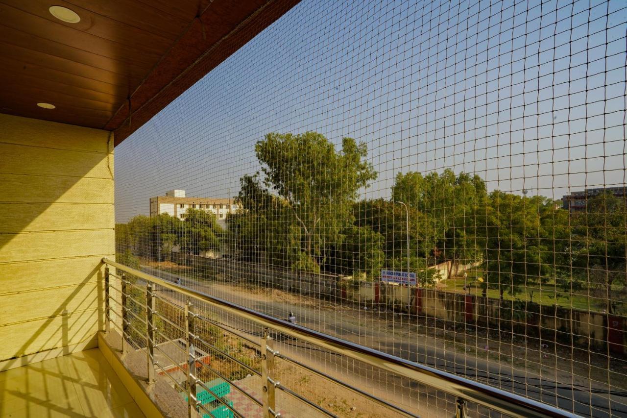 Hotel Cheelgadi Jaipur Ngoại thất bức ảnh