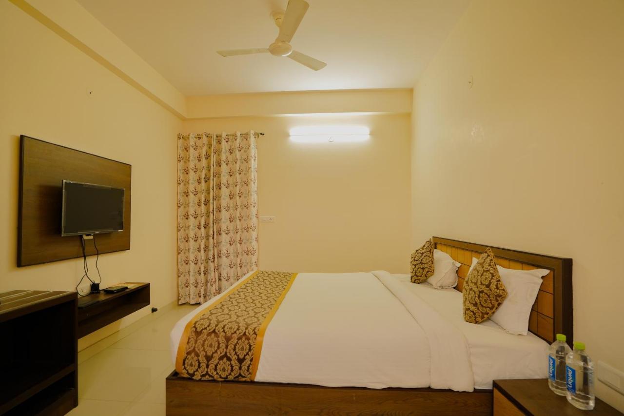 Hotel Cheelgadi Jaipur Ngoại thất bức ảnh
