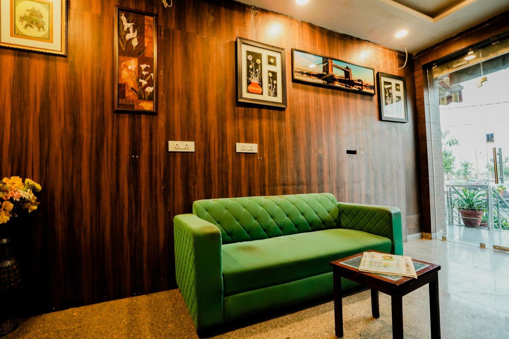 Hotel Cheelgadi Jaipur Ngoại thất bức ảnh