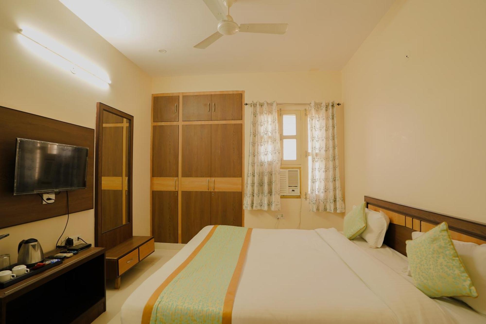 Hotel Cheelgadi Jaipur Ngoại thất bức ảnh